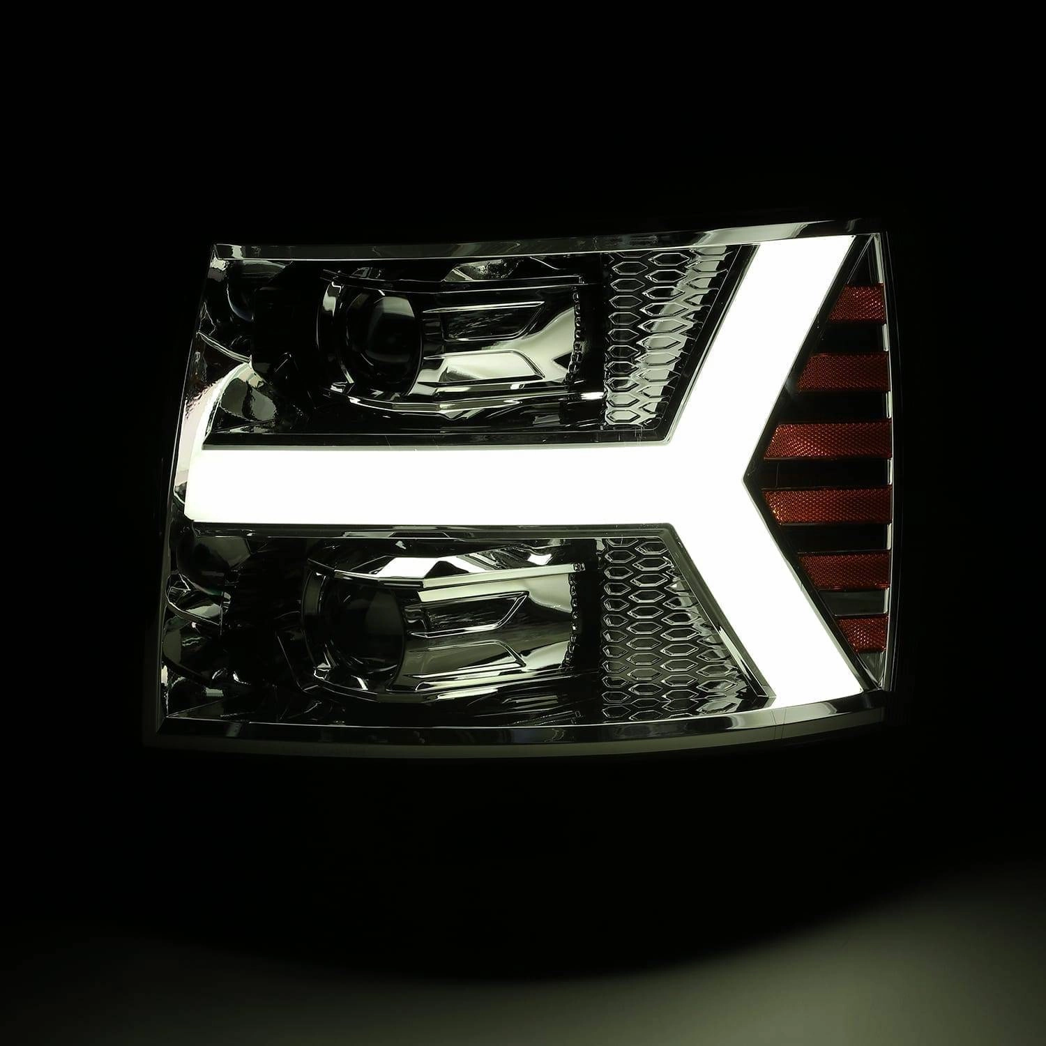 07-13 Chevrolet Silverado LUXX-Series LED Projector Headlights Chrome