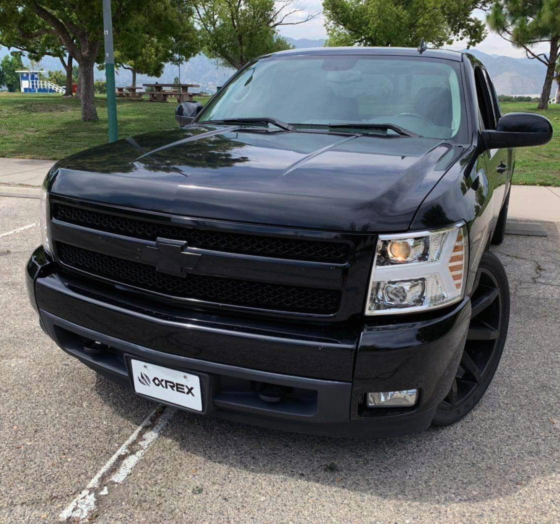 07-13 Chevrolet Silverado LUXX-Series LED Projector Headlights Chrome
