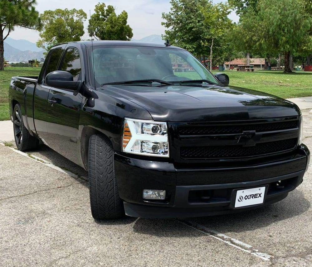 07-13 Chevrolet Silverado LUXX-Series LED Projector Headlights Chrome