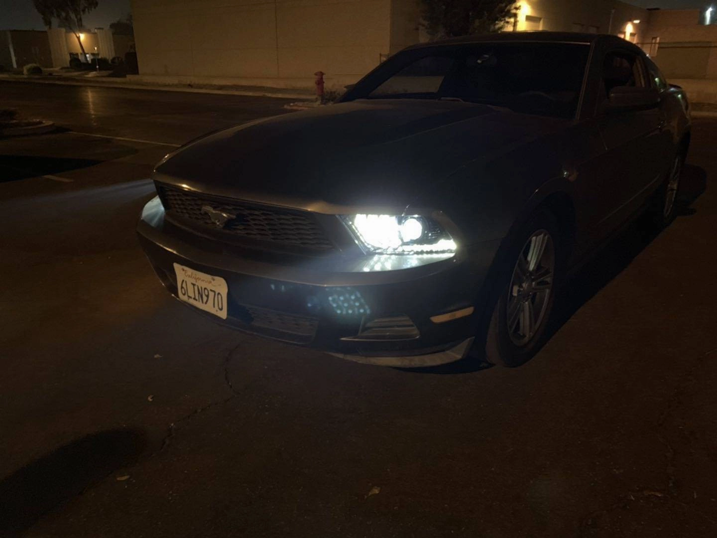 10-12 Ford Mustang LUXX-Series LED Projector Headlights Black