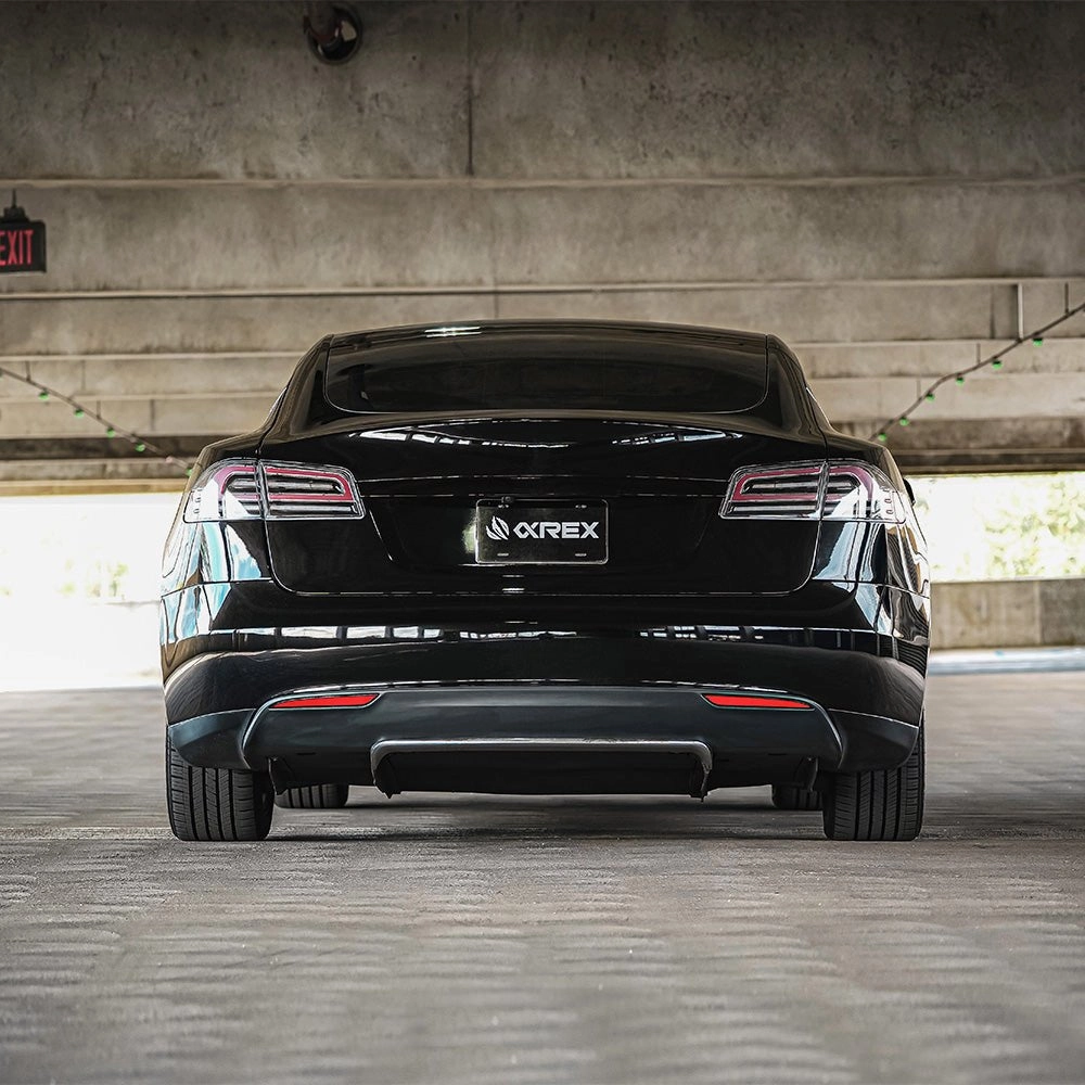 12-21 Tesla Model S LUXX-Series LED Tail Lights Black Smoke (With Black Trunk Center Piece Replacement)