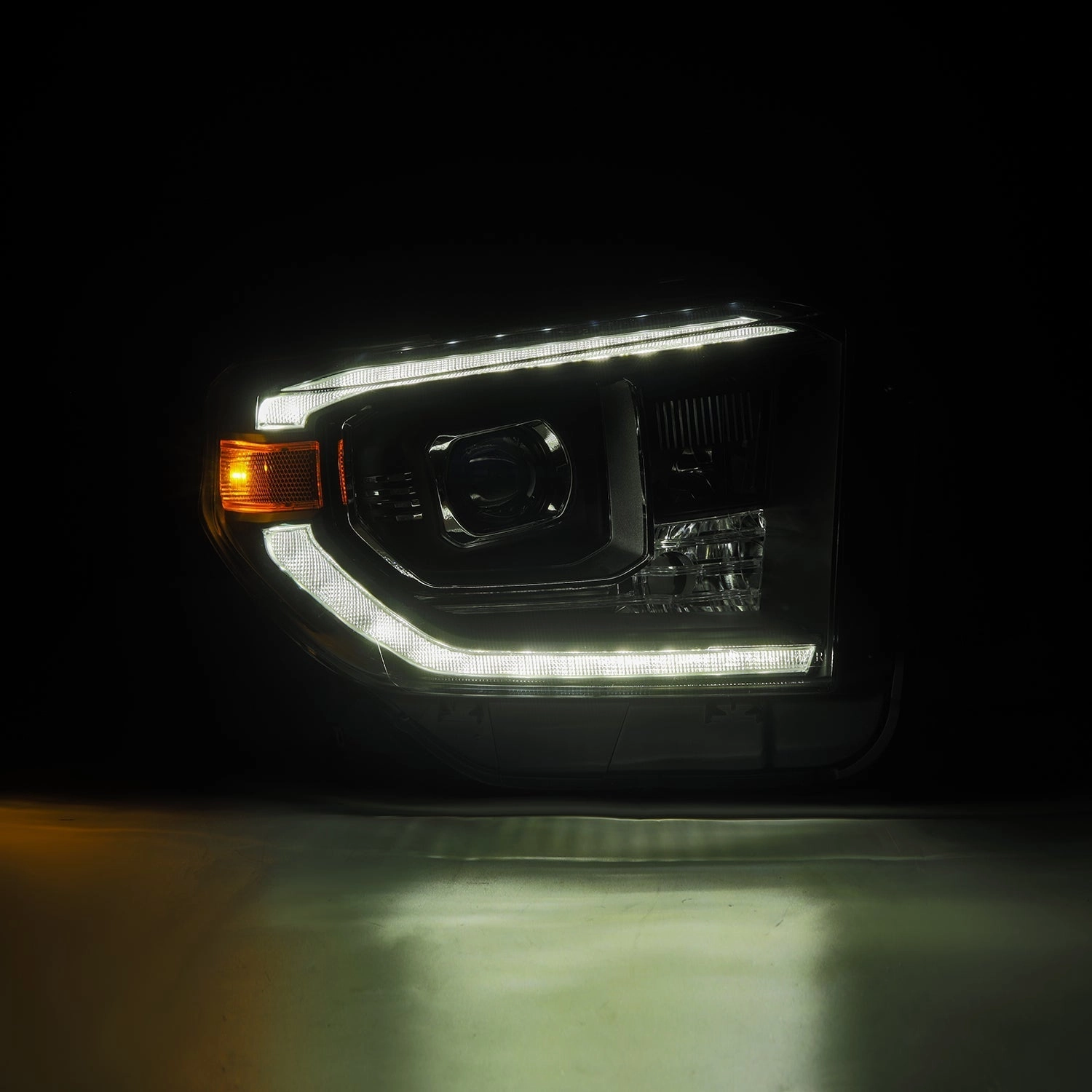 14-21 Toyota Tundra MK II PRO-Series Halogen Projector Headlights Black