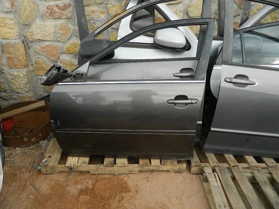 2002 2003 2004 2005 2006 TOYOTA CAMRY FRONT LEFT DRIVER DOOR OEM