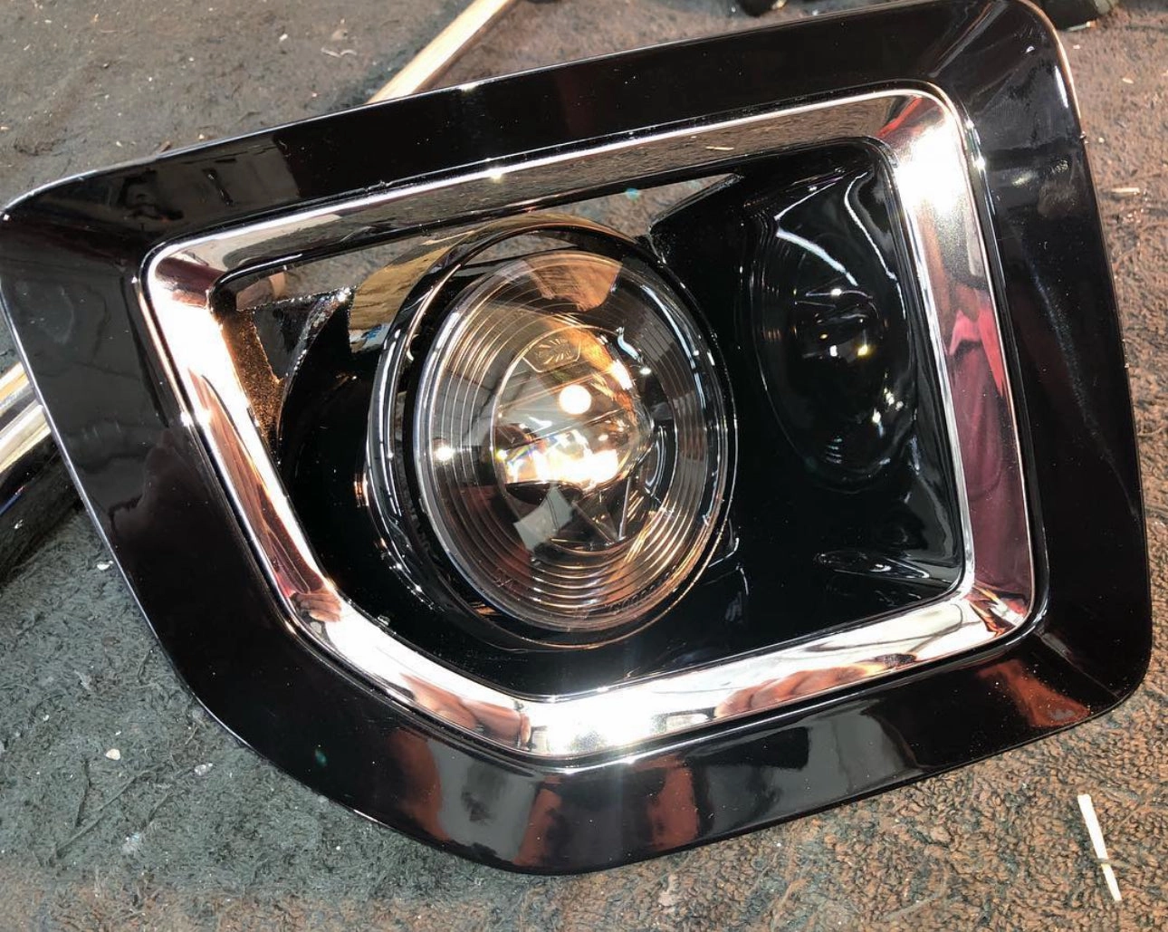2014-2019 Chevrolet/GMC 2500/3500 Morimoto XB Fog Lights (Paintable)