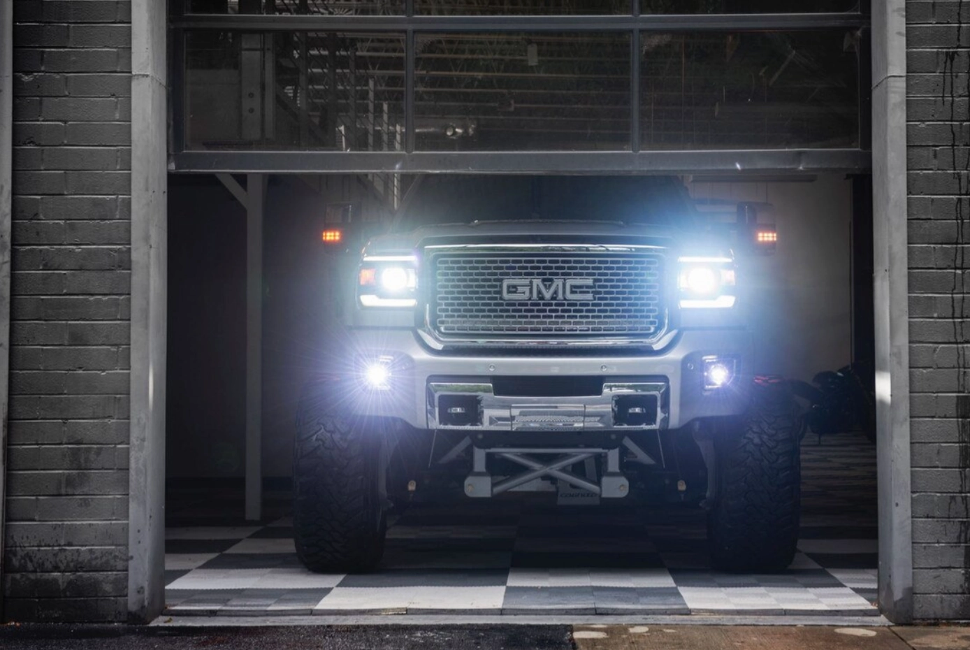 2014-2019 Chevrolet/GMC 2500/3500 Morimoto XB Fog Lights (Paintable)