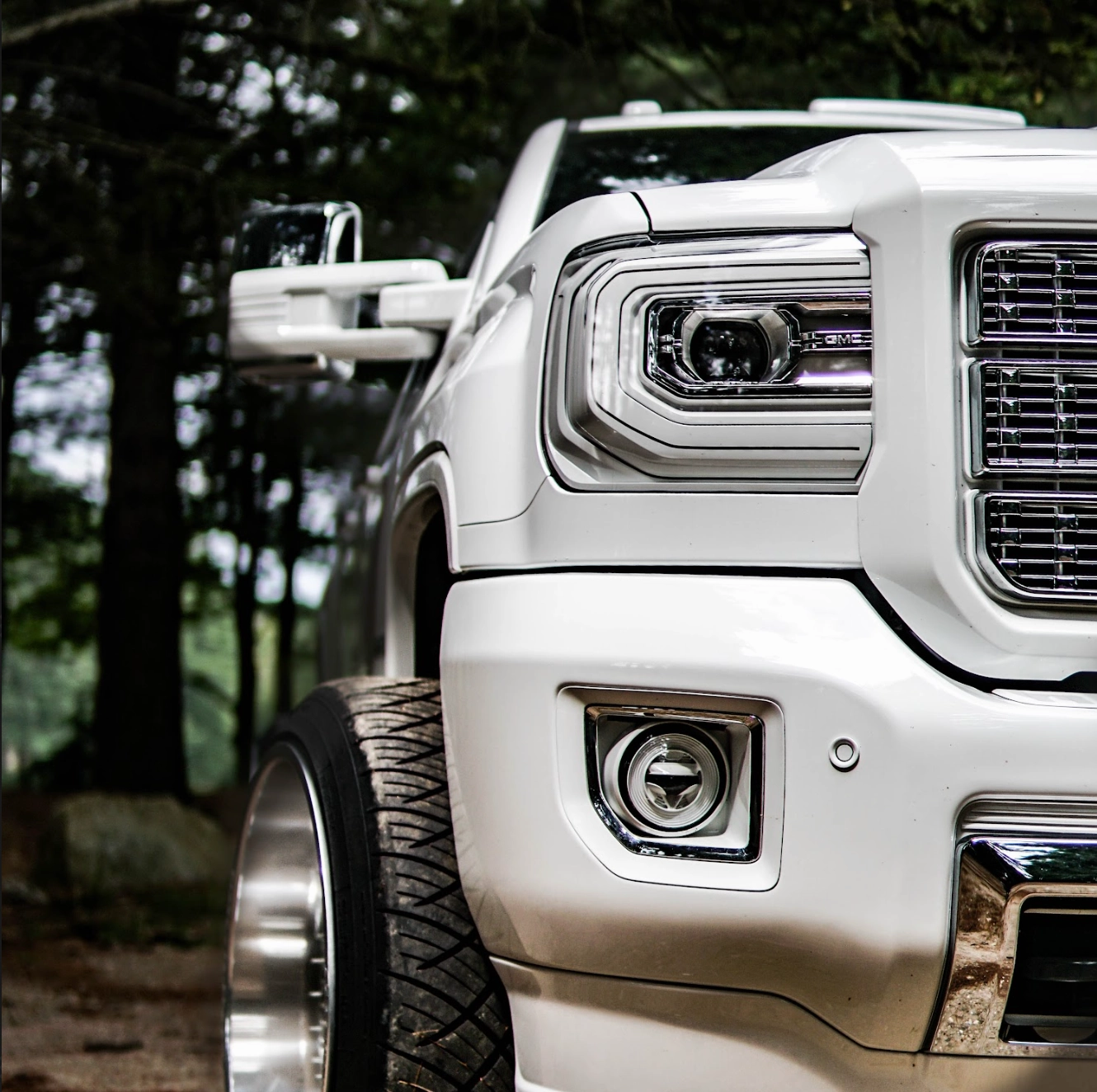 2014-2019 Chevrolet/GMC 2500/3500 Morimoto XB Fog Lights (Paintable)