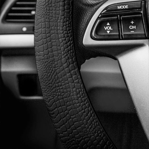 Snake Pattern Silicone steering wheel cover Black