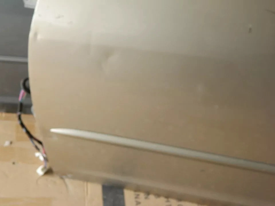 TOYOTA SIENNA LEFT FRONT DRIVER DOOR-NO MIRROR