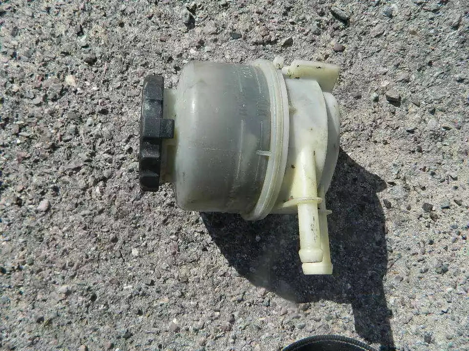 TOYOTA TUNDRA SEQUOIA CAMRY AVALON POWER STEERING FLUID RESERVOIR CONTAINER